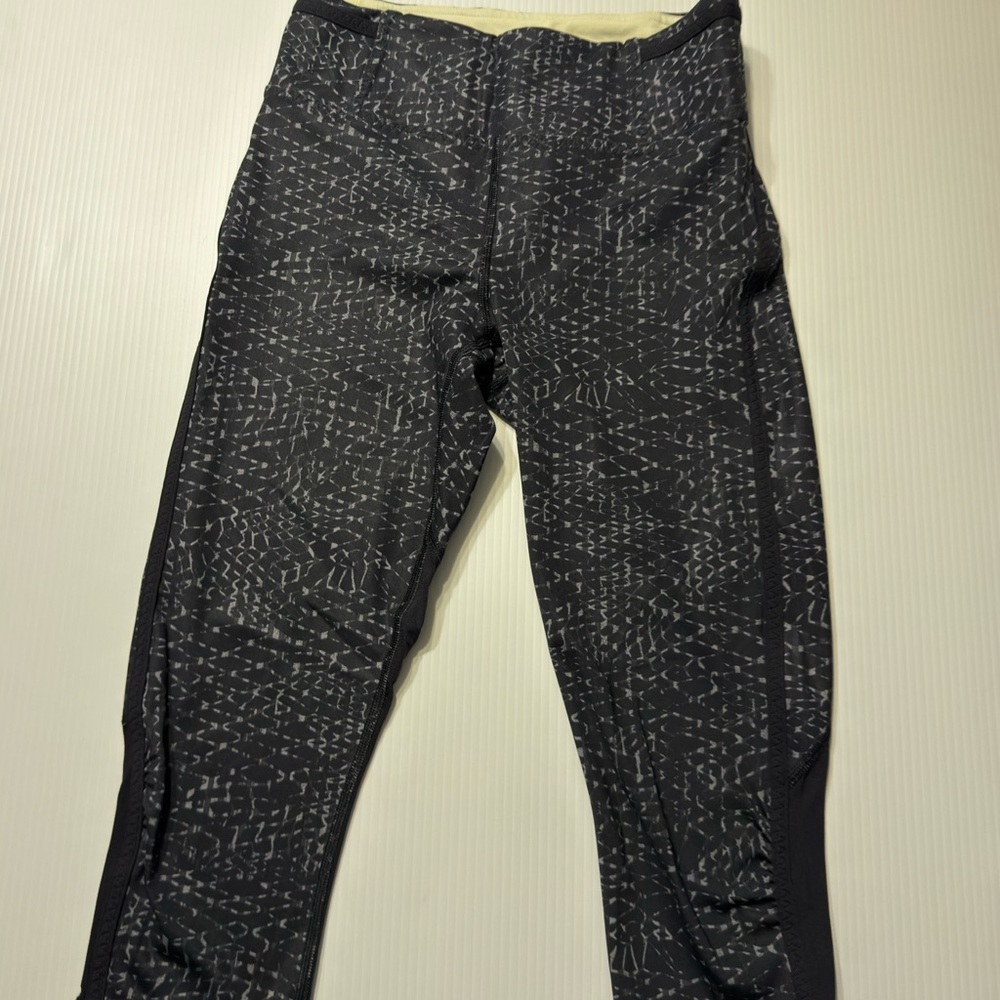 lululemon athletica Black Heathered Pattern Leggings